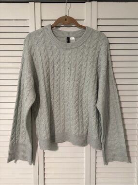 H&M Light Gray Cable Knit Crewneck Sweater